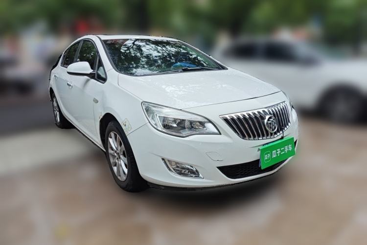 Used Buick GT 2013 XT 1.6L Automatic Fashion Edition Front Right 45 Deg