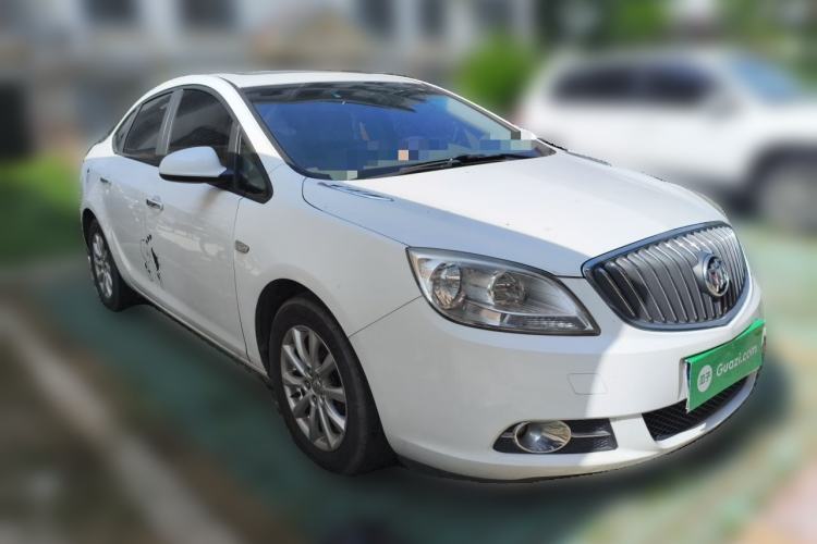 Used Buick GT 2013 GT 1.6L Automatic Fashion Edition Front Right 45 Deg