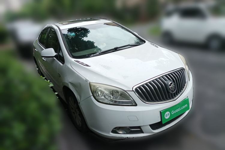 Used Buick GT 2013 GT 1.6L Automatic Fashion Edition Front Right 45 Deg