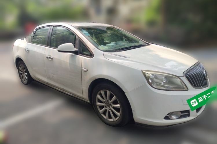 Used Buick GT 2013 GT 1.6L Automatic Fashion Edition Front Right 45 Deg