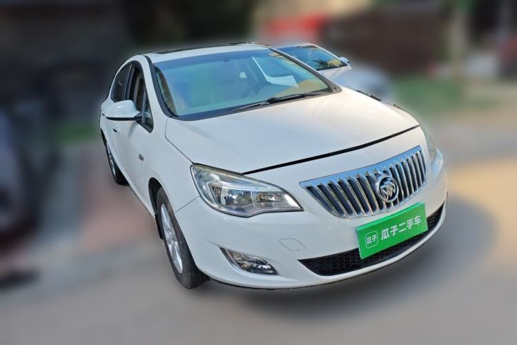 Used Buick GT 2013 XT 1.6L Automatic Fashion Edition Front Right 45 Deg