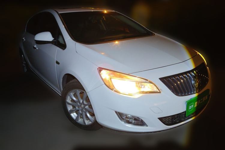 Used Buick GT 2013 XT 1.6L Automatic Fashion Edition Front Right 45 Deg