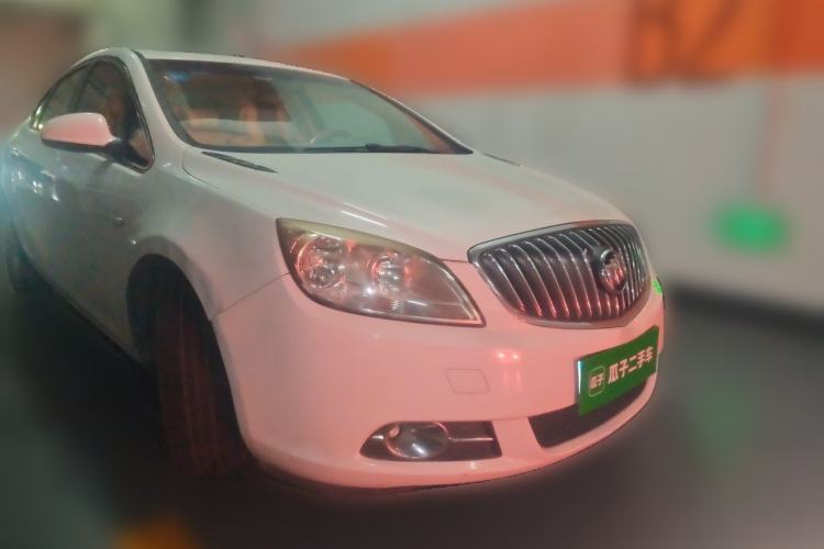 Used Buick GT 2013 GT 1.6L Automatic Fashion Edition Front Right 45 Deg