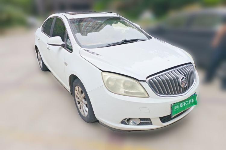 Used Buick GT 2013 GT 1.6L Automatic Fashion Edition Front Right 45 Deg