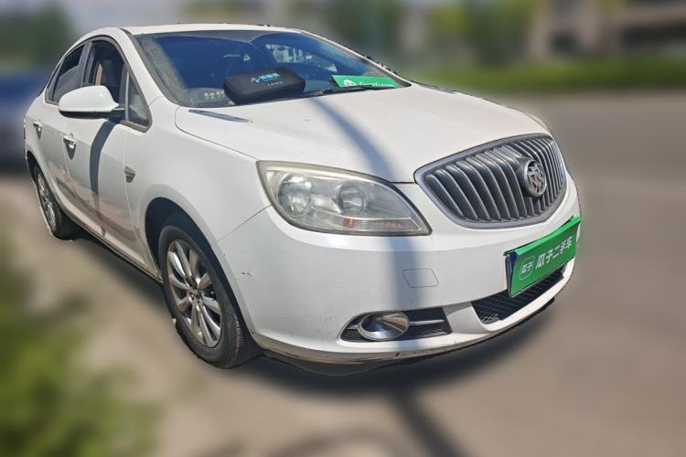 Used Buick GT 2013 GT 1.6L Automatic Fashion Edition Front Right 45 Deg