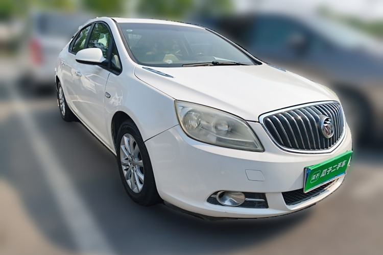 Used Buick GT 2013 GT 1.6L Automatic Fashion Edition Front Right 45 Deg