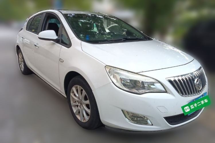Used Buick GT 2013 XT 1.6L Automatic Fashion Edition Front Right 45 Deg