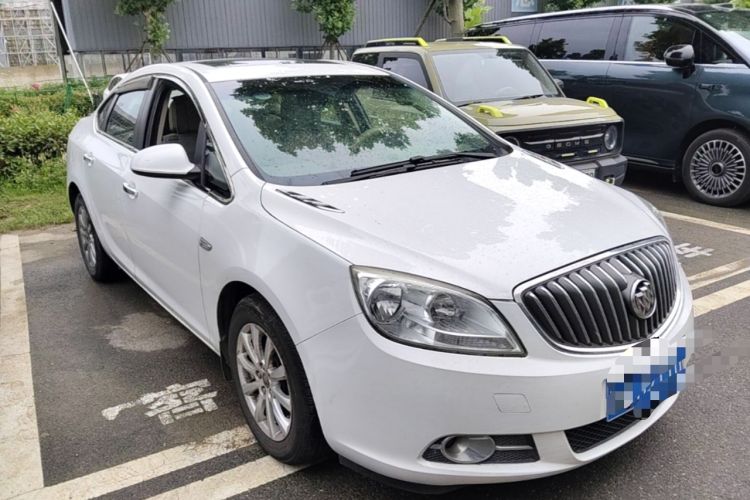 Used Buick GT 2013 GT 1.6L Automatic Fashion Edition Front Right 45 Deg