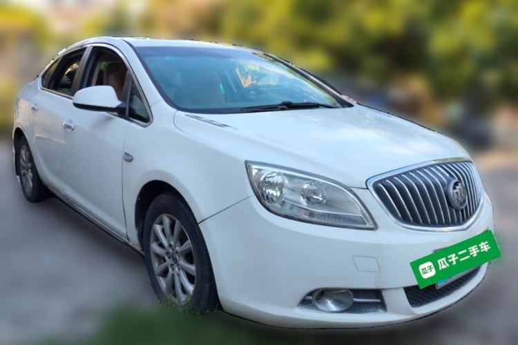 Used Buick GT 2013 GT 1.6L Automatic Fashion Edition Front Right 45 Deg