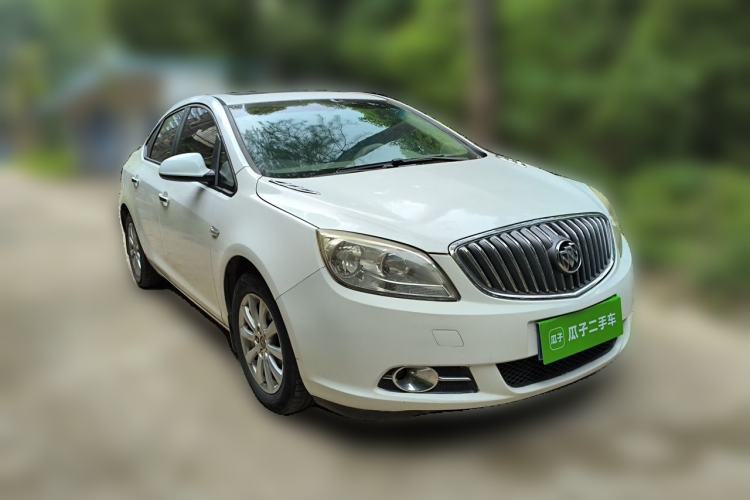 Used Buick GT 2013 GT 1.6L Automatic Fashion Edition Front Right 45 Deg