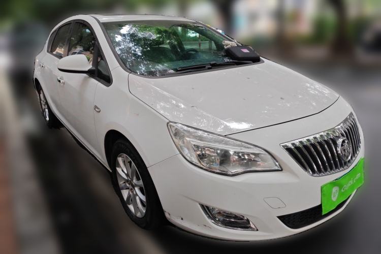 Used Buick GT 2013 XT 1.6L Automatic Fashion Edition Front Right 45 Deg