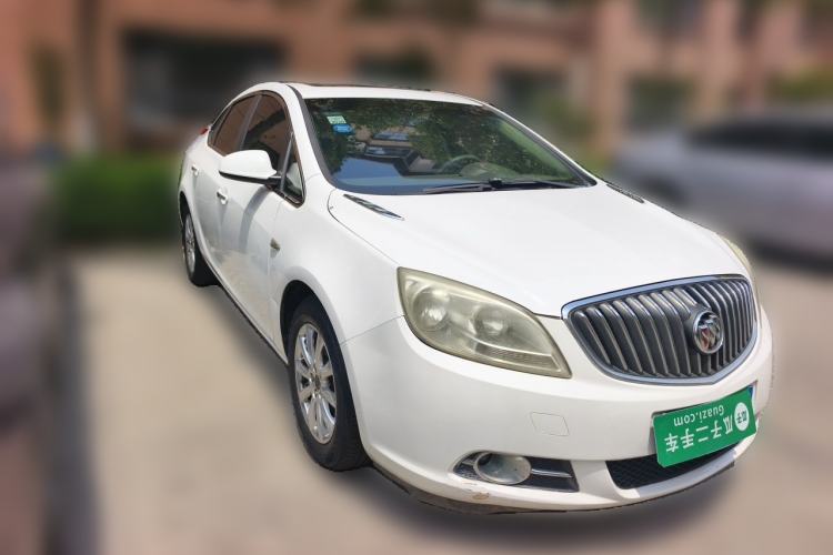 Used Buick GT 2013 GT 1.6L Automatic Fashion Edition Front Right 45 Deg