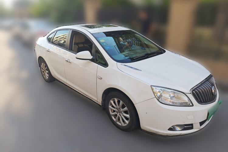Used Buick GT 2013 GT 1.6L Automatic Fashion Edition Front Right 45 Deg