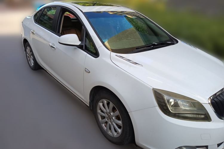 Used Buick GT 2013 GT 1.6L Manual Entry-Level Model Front Right 45 Deg