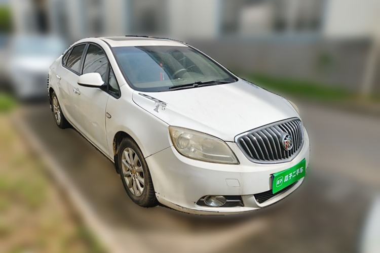 Used Buick GT 2013 GT 1.6L Automatic Fashion Edition Front Right 45 Deg