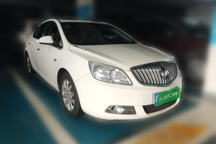Used Buick GT 2013 GT 1.8L Automatic Fashion Edition Front Right 45 Deg