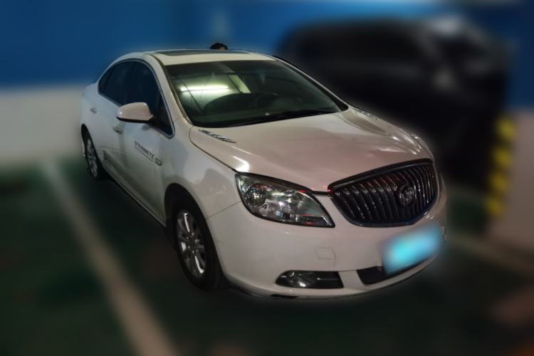 Used Buick GT 2013 GT 1.6L Automatic Fashion Edition Front Right 45 Deg