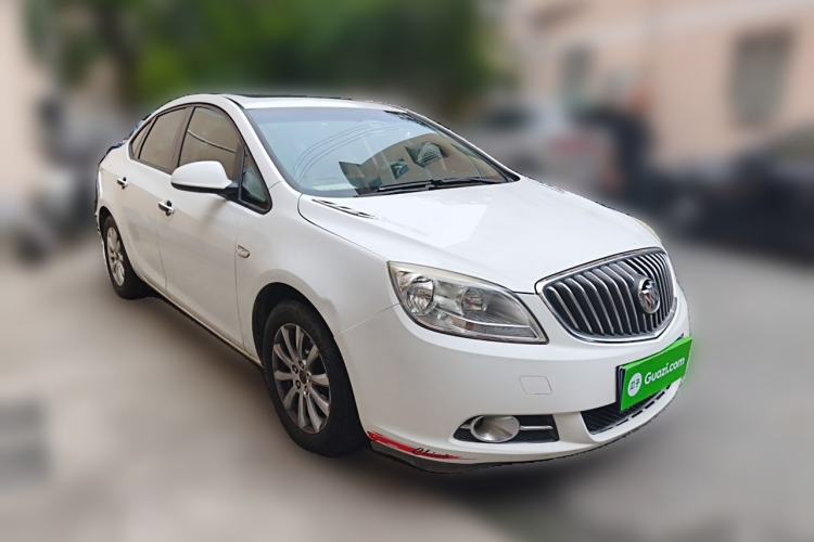 Used Buick GT 2013 GT 1.6L Automatic Fashion Edition Front Right 45 Deg