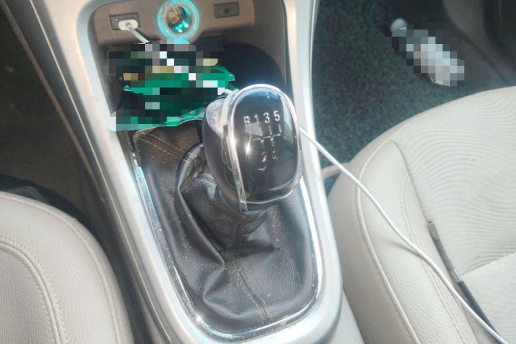 Used Buick GT 2013 GT 1.6L Manual Entry-Level Model Gear Lever