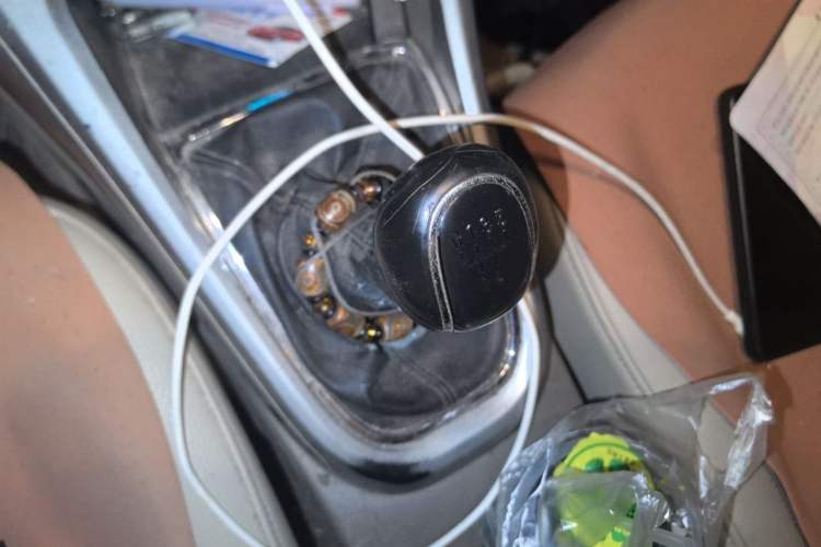 Used Buick GT 2013 GT 1.6L Manual Entry-Level Model Gear Lever