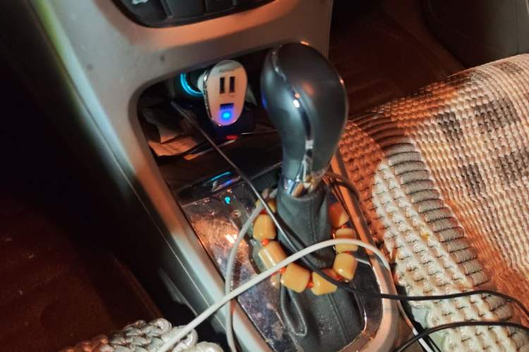 Used Buick GT 2013 GT 1.6L Automatic Fashion Edition Gear Lever
