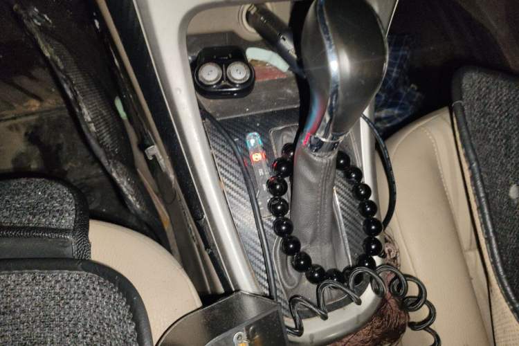 Used Buick GT 2013 GT 1.6L Automatic Comfort Edition Gear Lever