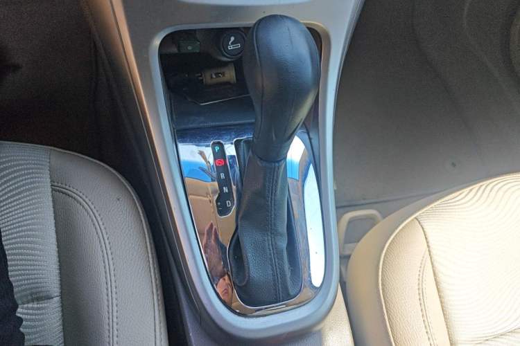 Used Buick GT 2013 GT 1.6L Automatic Comfort Edition Gear Lever