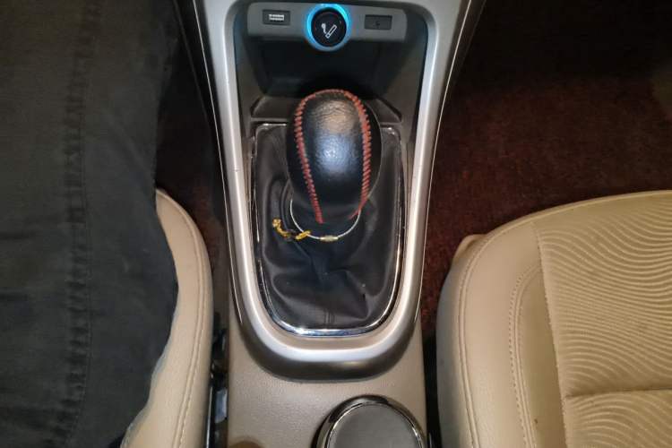 Used Buick GT 2013 GT 1.6L Manual Entry-Level Model Gear Lever