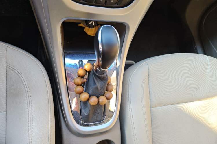 Used Buick GT 2013 GT 1.6L Automatic Comfort Edition Gear Lever