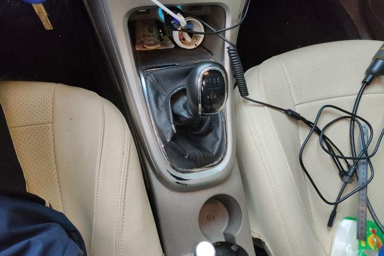 Used Buick GT 2013 GT 1.6L Manual Entry-Level Model Gear Lever