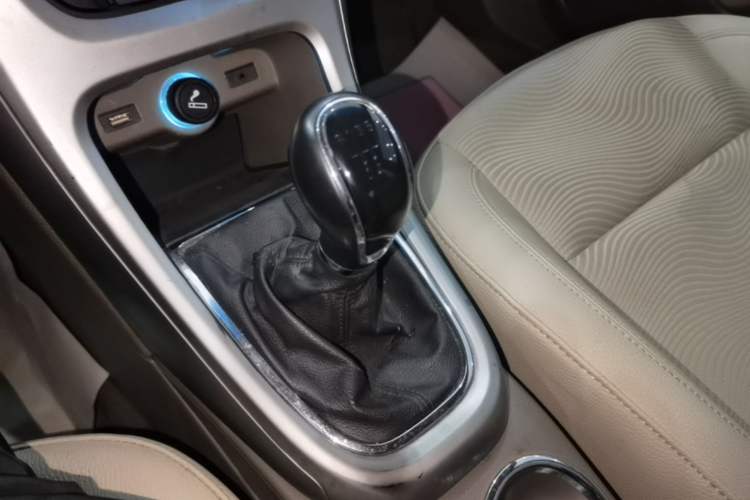 Used Buick GT 2013 GT 1.6L Manual Entry-Level Model Gear Lever