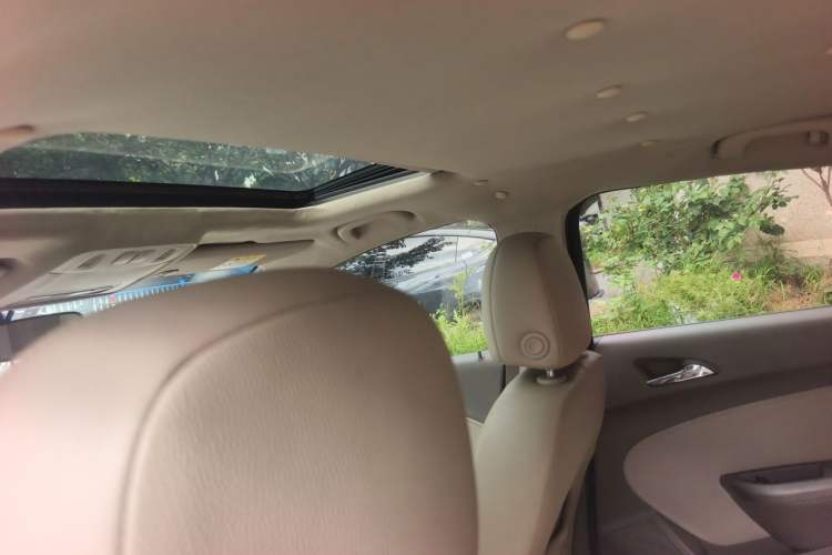 Used Buick GT 2013 GT 1.6L Automatic Fashion Edition Headliner