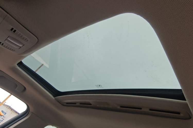 Used Buick GT 2013 GT 1.6L Automatic Fashion Edition Headliner
