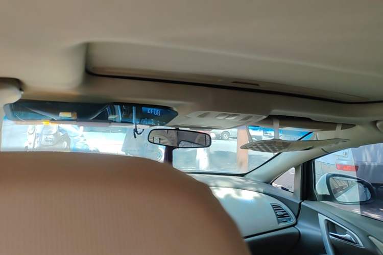 Used Buick GT 2013 GT 1.6L Automatic Fashion Edition Headliner