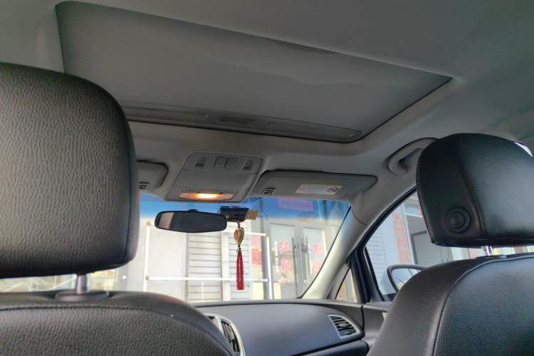 Used Buick GT 2013 XT 1.6L Automatic Fashion Edition Headliner