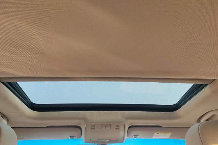 Used Buick GT 2013 GT 1.6L Automatic Fashion Edition Headliner