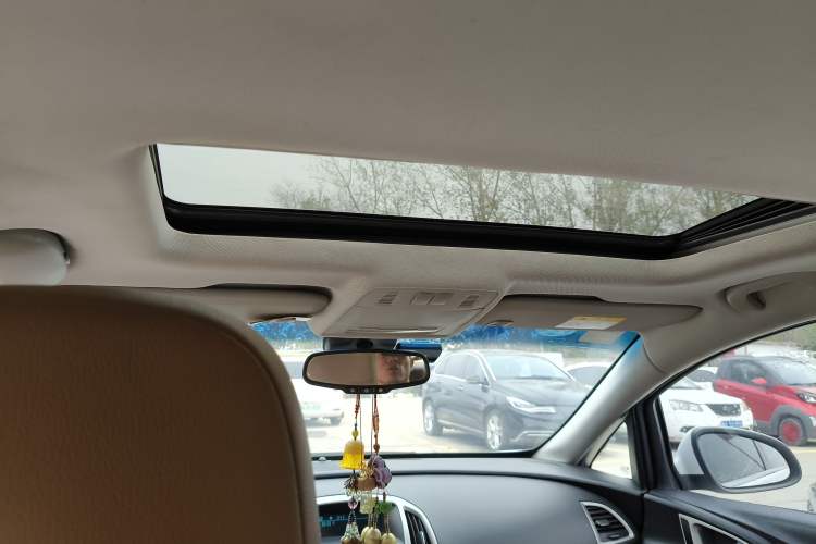 Used Buick GT 2013 GT 1.8L Automatic Fashion Edition Headliner