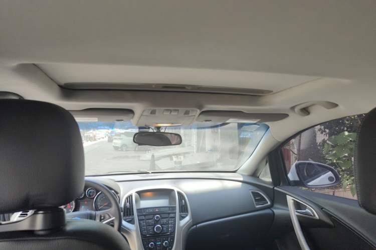 Used Buick GT 2013 XT 1.6L Automatic Fashion Edition Headliner