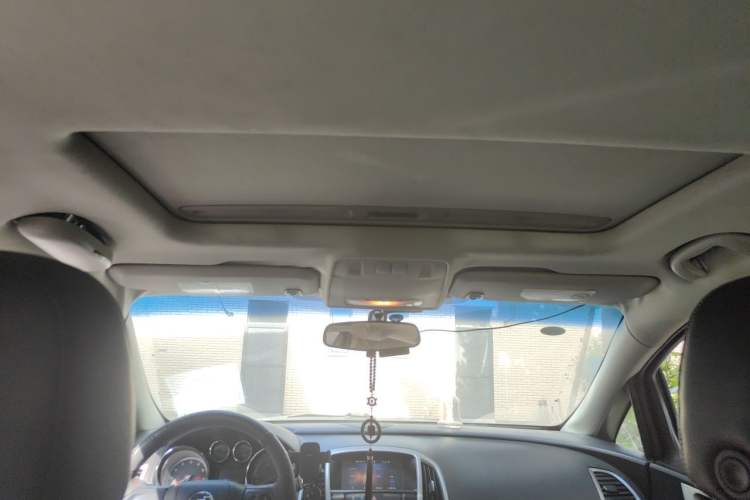 Used Buick GT 2013 XT 1.6L Automatic Fashion Edition Headliner