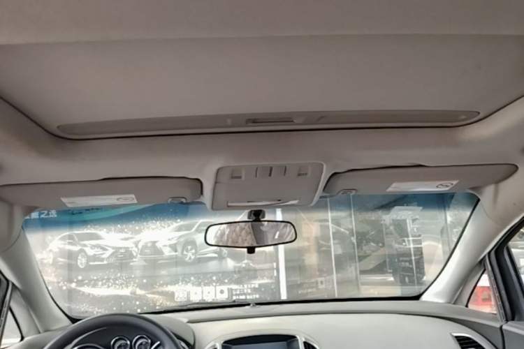 Used Buick GT 2013 XT 1.6L Automatic Fashion Edition Headliner