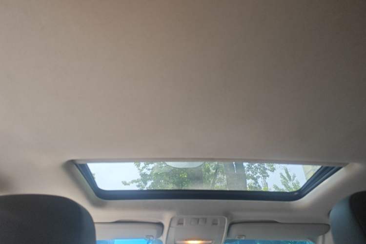 Used Buick GT 2013 XT 1.6L Automatic Fashion Edition Headliner