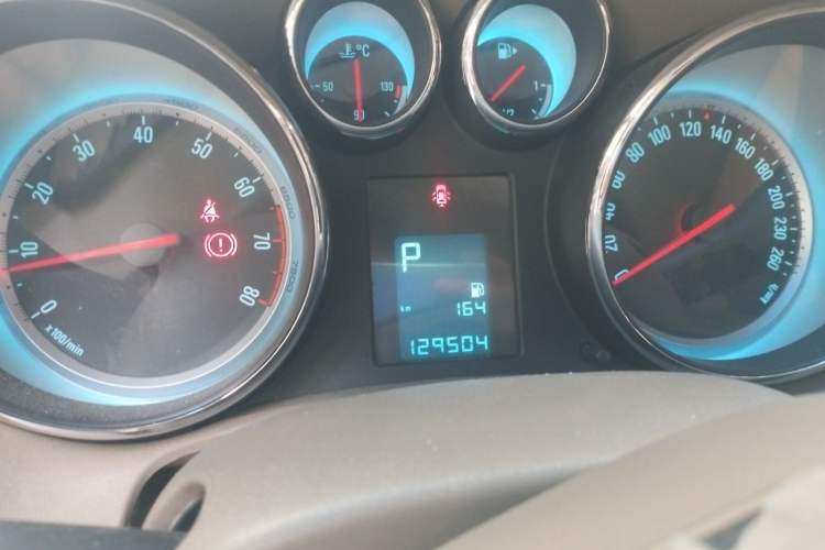 Used Buick GT 2013 GT 1.6L Automatic Fashion Edition Instrument Cluster