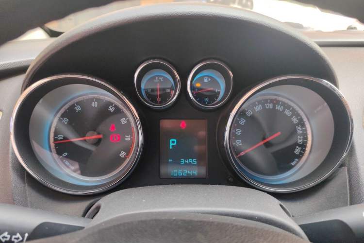 Used Buick GT 2013 XT 1.6L Automatic Comfort Edition Instrument Cluster