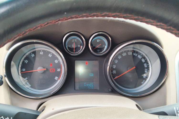 Used Buick GT 2013 GT 1.6L Automatic Fashion Edition Instrument Cluster