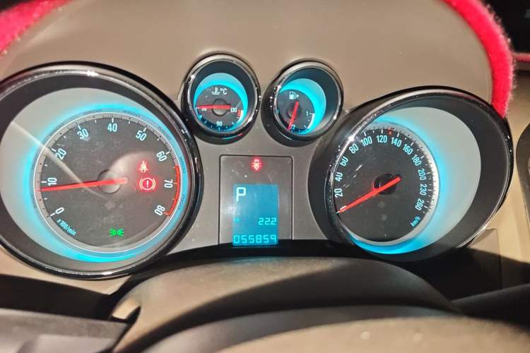 Used Buick GT 2013 GT 1.6L Automatic Fashion Edition Instrument Cluster