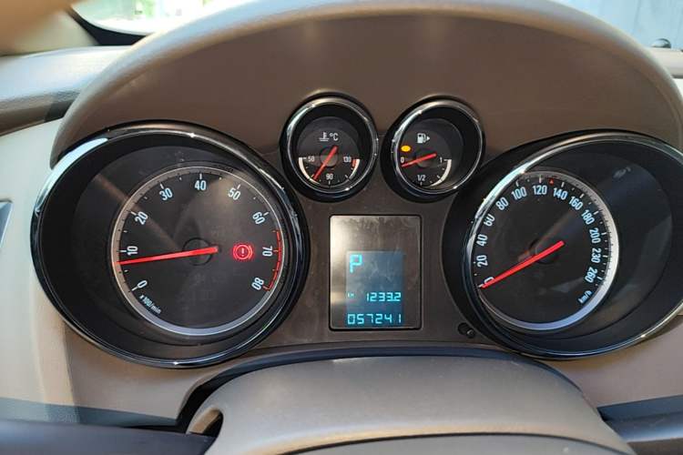 Used Buick GT 2013 GT 1.6L Automatic Comfort Edition Instrument Cluster