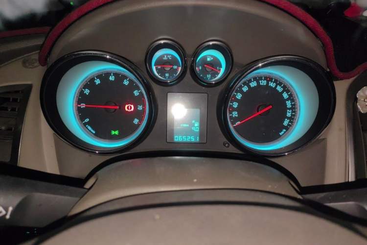 Used Buick GT 2013 GT 1.6L Automatic Fashion Edition Instrument Cluster