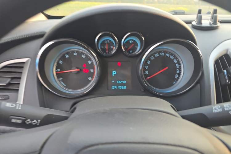 Used Buick GT 2013 XT 1.6L Automatic Fashion Edition Instrument Cluster