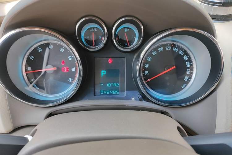 Used Buick GT 2013 GT 1.6L Automatic Fashion Edition Instrument Cluster