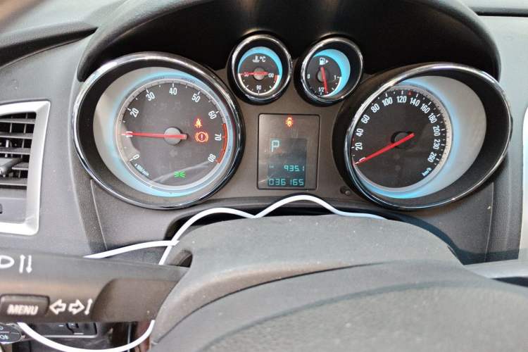 Used Buick GT 2013 XT 1.6L Automatic Fashion Edition Instrument Cluster